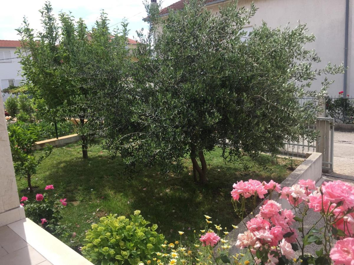 Apartments With A Parking Space Kastel Kambelovac, Kastela - 15480 Kültér fotó